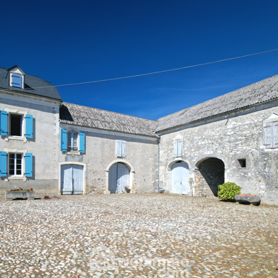 Maison 12 pièces 325000 €