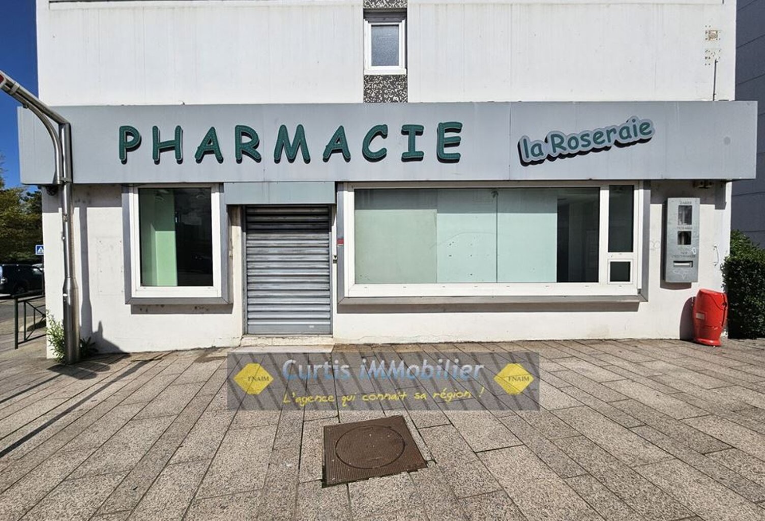 Local professionnel - 115.59m ² — photo 1