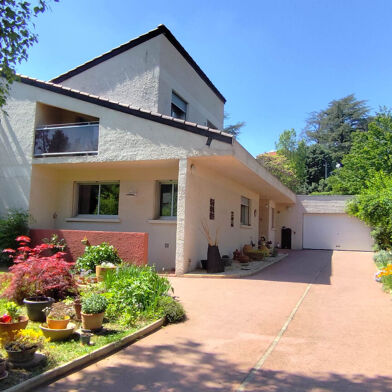 Maison 8 pièces 995000 €