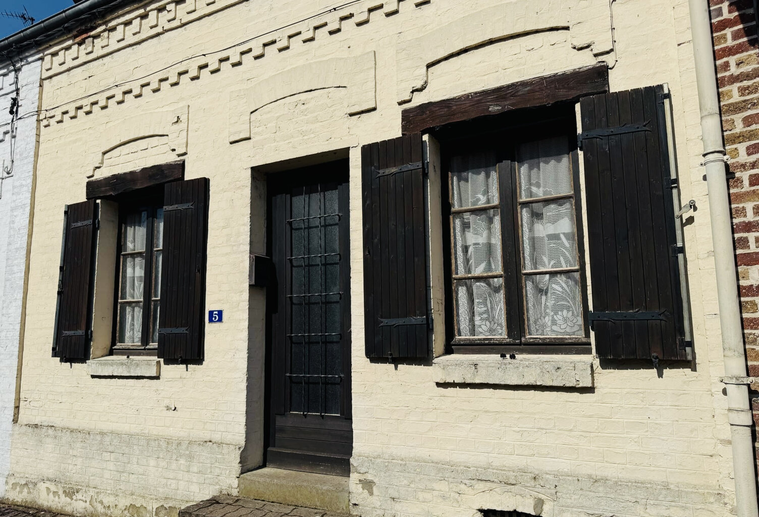 Maison bourg tous commerces — photo 1