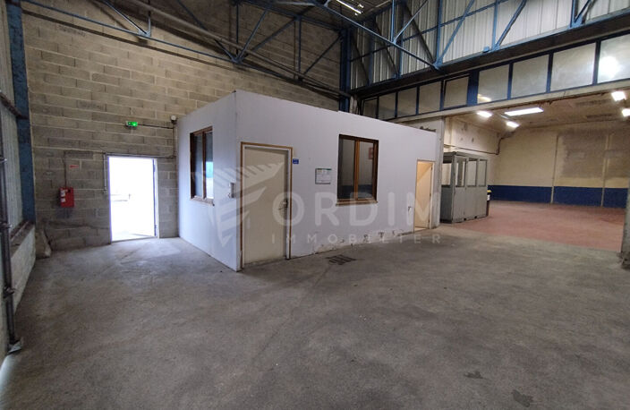 AUXERRE - 30 AV JEAN MERMOZ - LOCAL DE 223M² - GARDIEN VIDEOSURVEILLANCE — photo 5