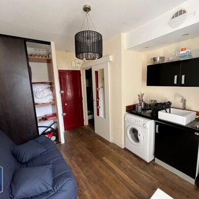 Immeuble  280900 €