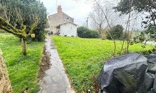 Maison 8 Pièces 104 m² à vendre à Bazoges-en-Pareds (85390)
