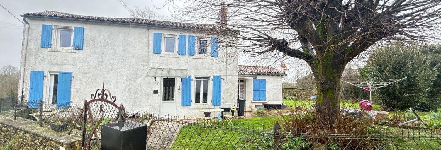 Maison 8 Pièces 104 m² à vendre à Bazoges-en-Pareds (85390)