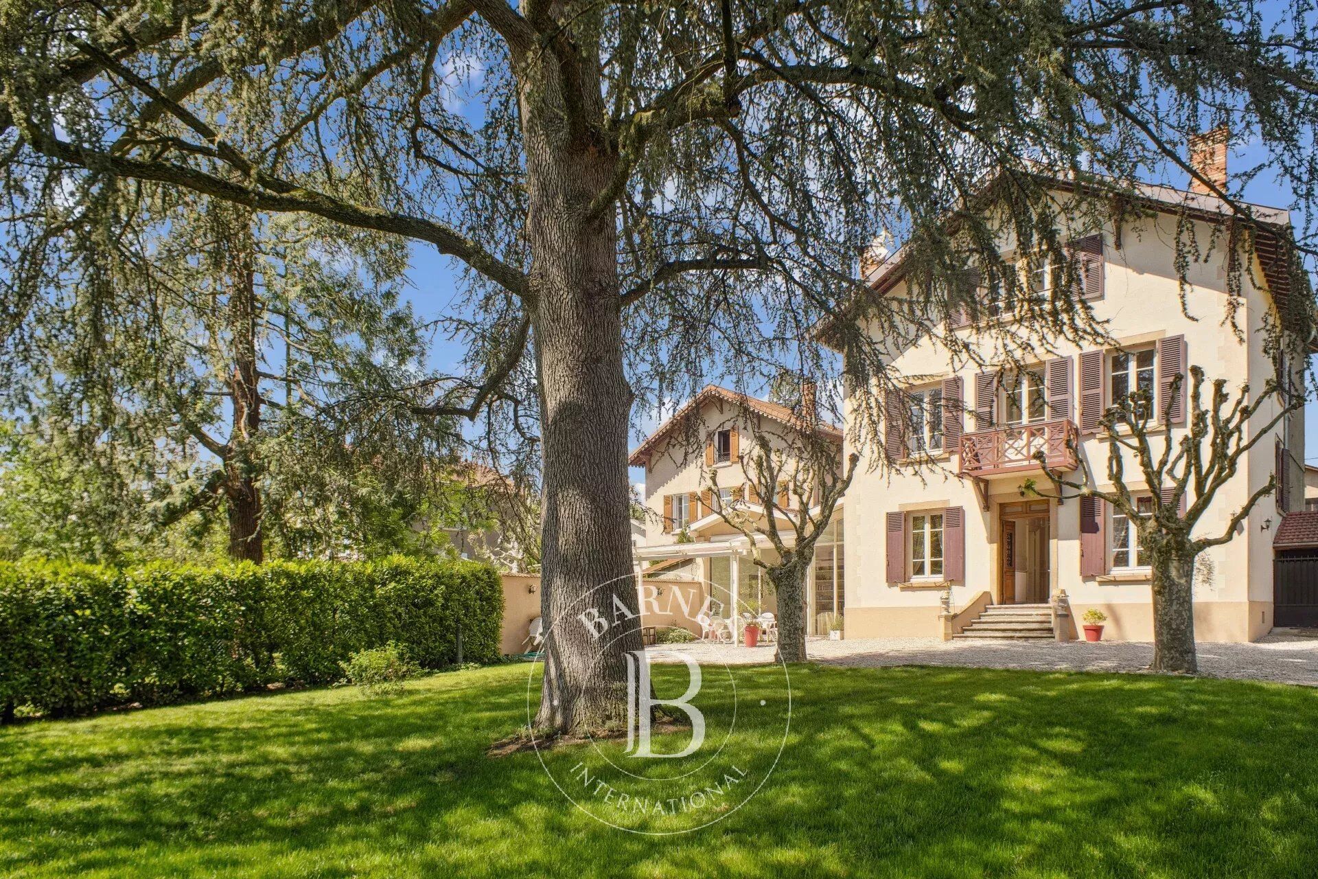 Maison  T9