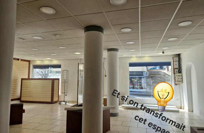 A VENDRE LOCAL / BUREAUX / LOFT CENTRE DE GHISONACCIA — photo 2
