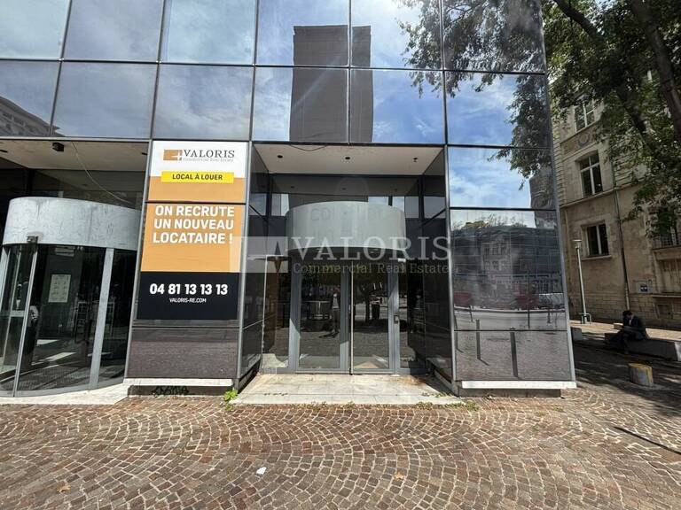 LOCAL COMMERCIAL à LOUER — photo 1