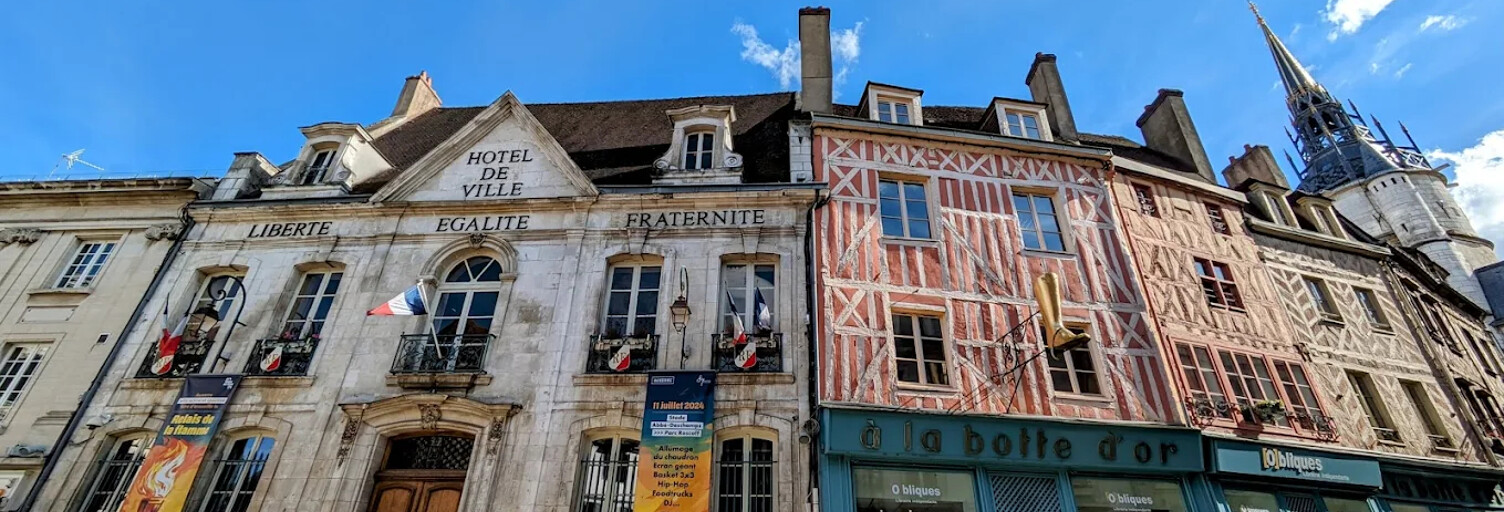 Bureau 6 Pièces 235 m² à louer à Auxerre (89000)