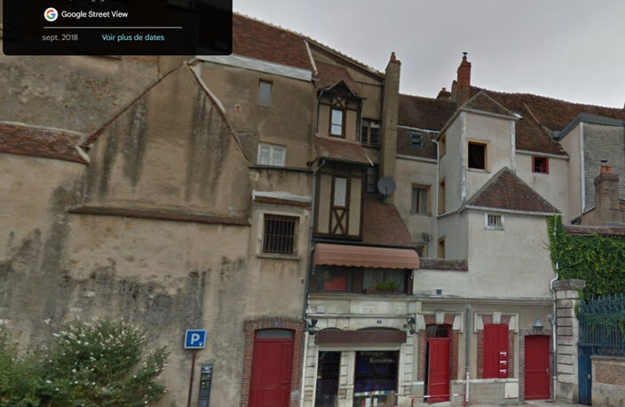 AUXERRE CENTRE VILLE - BUREAUX DE 235M² SUR 3 NIVEAUX — photo 2
