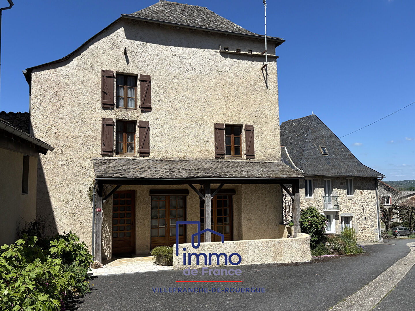 Villa / Maison  T5 à vendre Lunac 12270