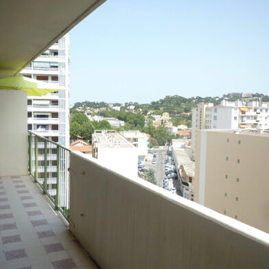 Appartement 4 pièces 890 €