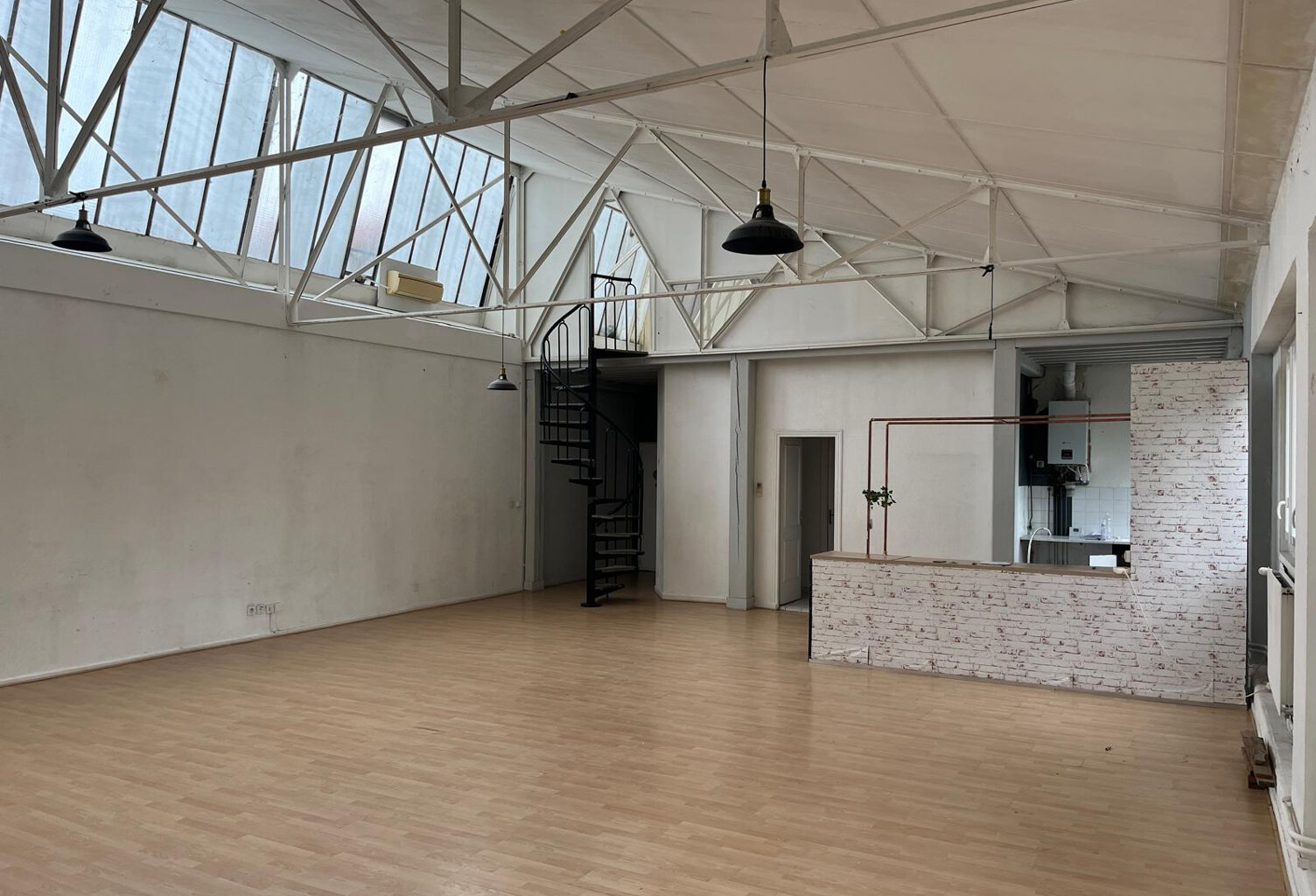 À vendre à Villefranche-Sur-Saône centre ville LOFT — photo 1