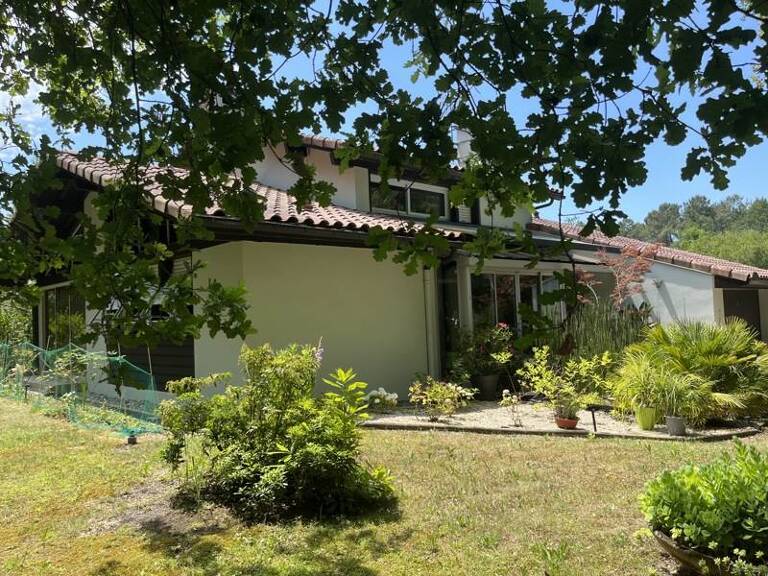 Villa de 6 pièces principales — photo 1