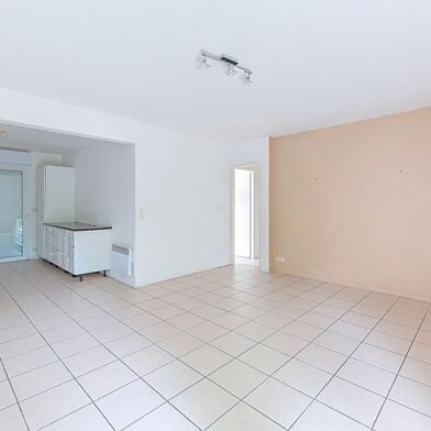 Appartement 4 pièces 239625 €