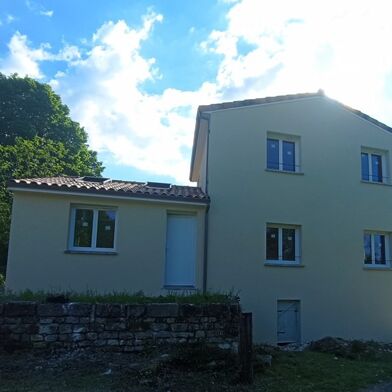 Maison 4 pièces 93415 €