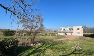 Maison 8 Pièces 166 m² à vendre à Commelle-Vernay (42120)