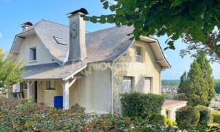 Maison 5 Pièces 218 m² à louer à Morlaàs (64160)