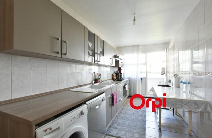 NOUVEAUTÉE ORPI - APPARTEMENT T4 AVEC RENOVATION THERMIQUE, BALCON ET PARKING — photo 5