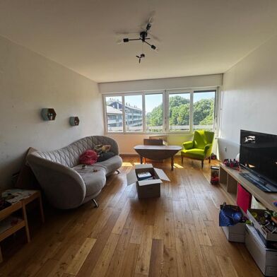 Appartement 3 pièces 824 €