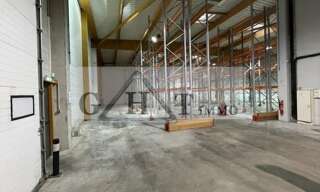 Local industriel  1595 m² à louer à Gonesse (95500)