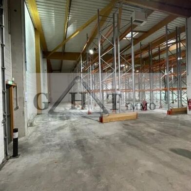 Local industriel  16973 €
