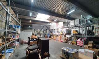 Local industriel  596 m² à louer à Le Bourget (93350)