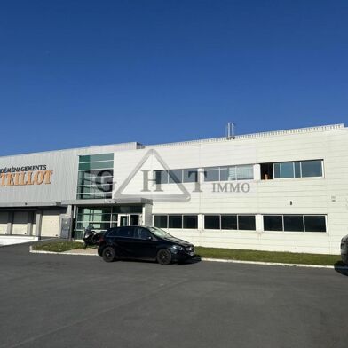 Local industriel  29000 €