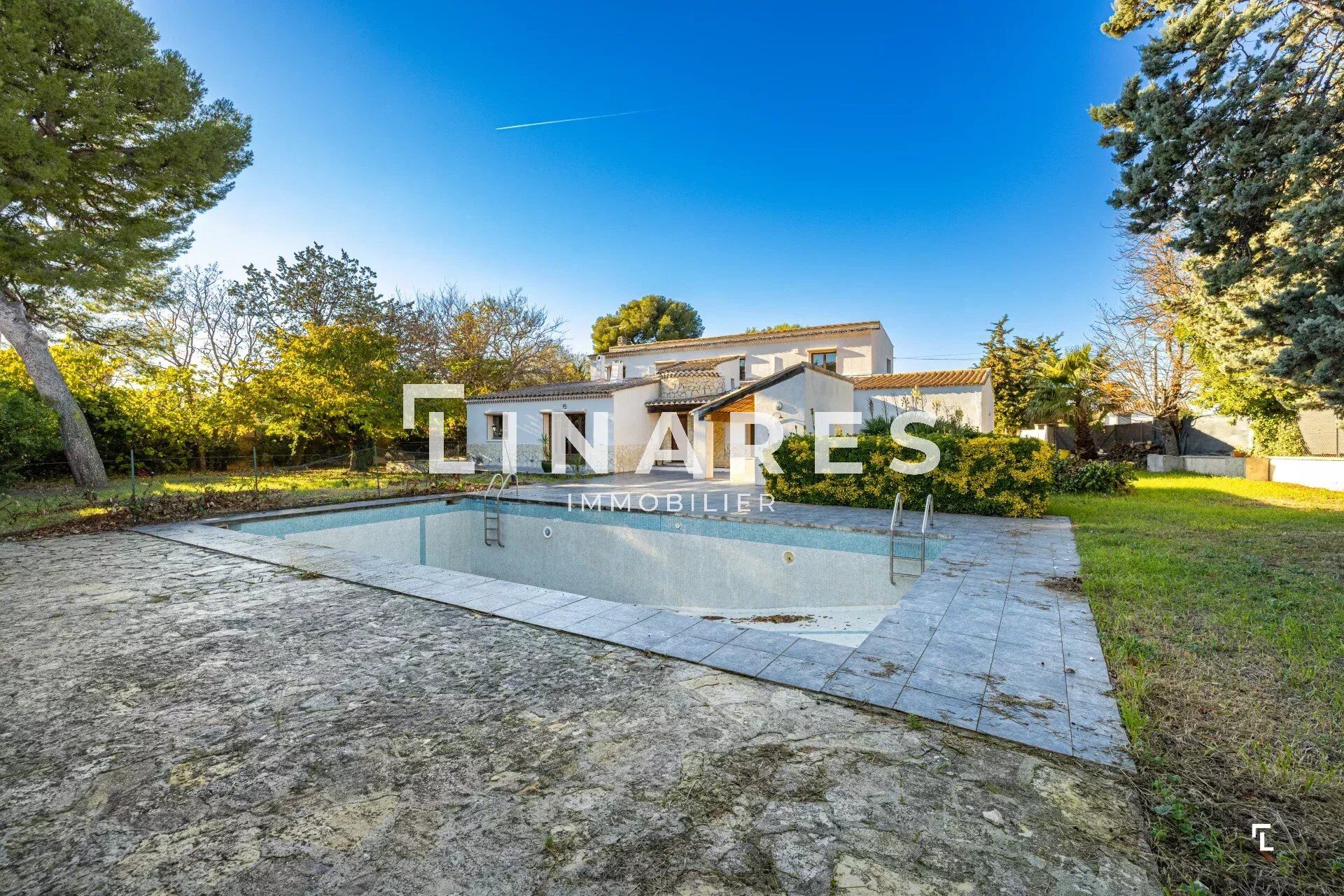 Villa / Maison  T7 à vendre Marseille 12eme 13012