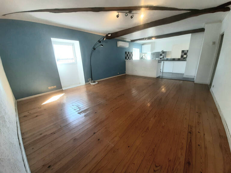 APPARTEMENT T3 AVEC JARDIN CAVE ET STATIONNEMENT ST PRIVAT — photo 1