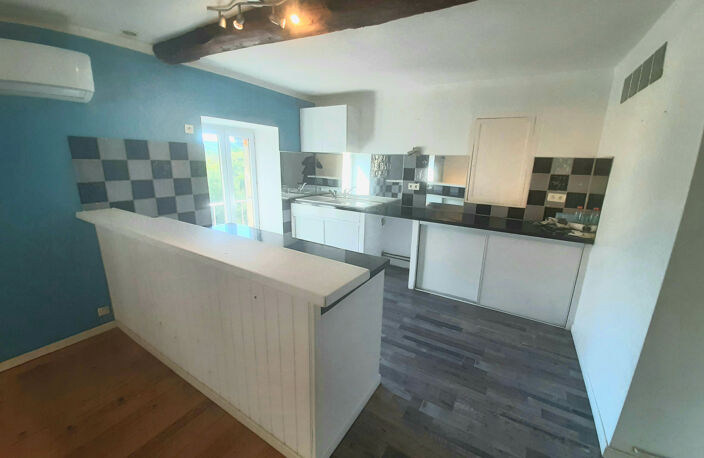 APPARTEMENT T3 AVEC JARDIN CAVE ET STATIONNEMENT ST PRIVAT — photo 2