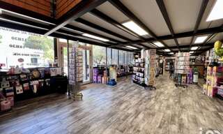 Commerce  584 m² à vendre à Fréjus (83600)