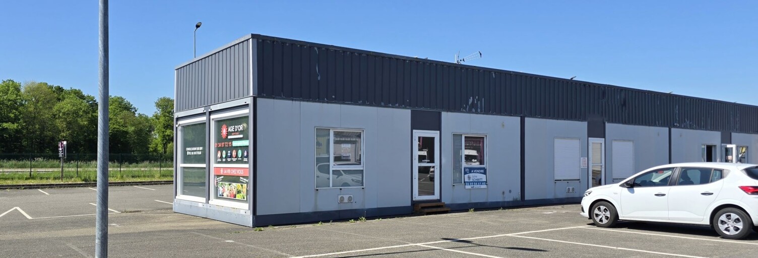 Commerce  55 m² à vendre à Neauphlette (78980)