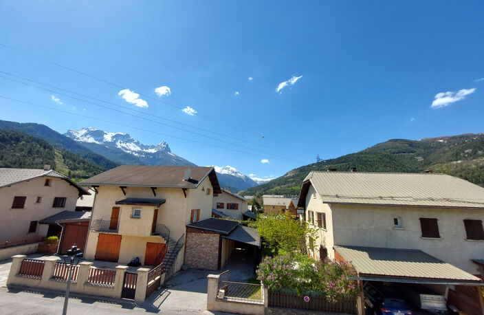 T4 + Balcon à Barcelonnette — photo 2