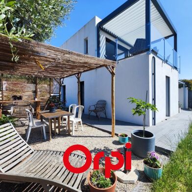 Maison 4 pièces 940000 €