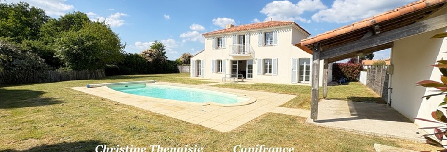 Maison 5 Pièces 135 m² à vendre à Coëx (85220)