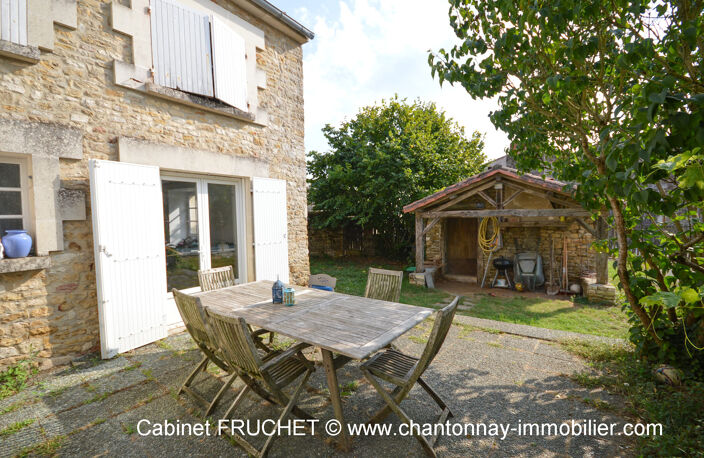 CHANTONNAY - Jolie maison ancienne dans environnement calme — photo 3