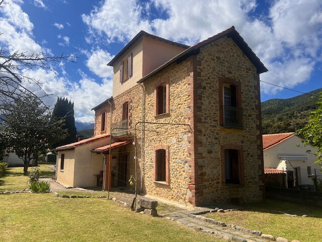 Villa / Maison  T5 à vendre Arles-sur-Tech 66150