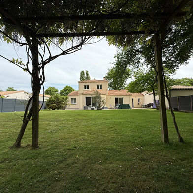 Maison 7 pièces 447200 €