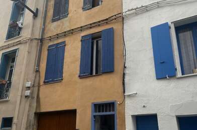 Immeuble  83000 €