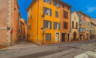 Immeuble  221 m² à vendre à Le Luc (83340)