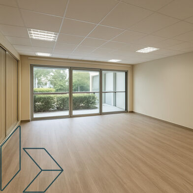 Bureau  896 €