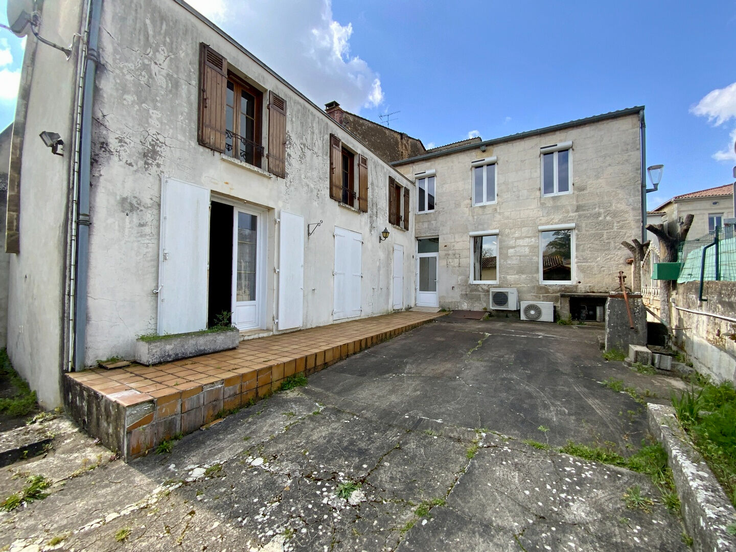Immeuble  T10 à vendre Saint-Genis-de-Saintonge 17240