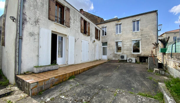 Immeuble 10 pièces  à vendre Saint-Genis-de-Saintonge 17240