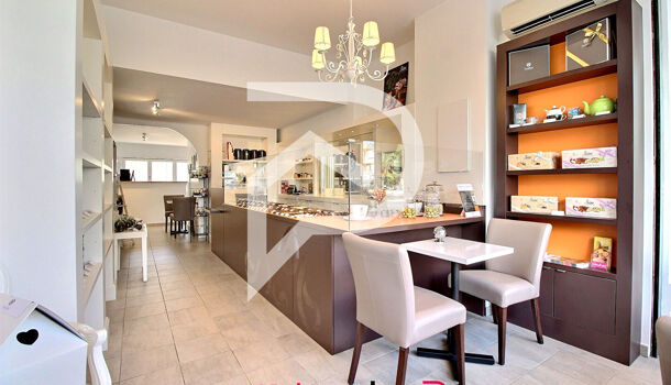 Local commercial 3 pièces  à vendre Lavandou (Le) 83980