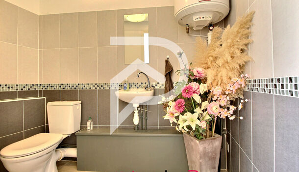 Local commercial 3 pièces  à vendre Lavandou (Le) 83980