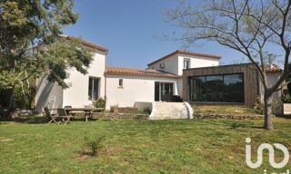 Maison 8 Pièces 171 m² à vendre à Aubais (30250)