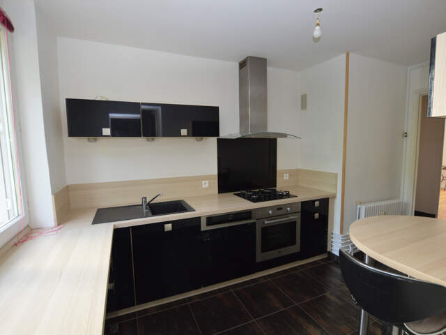 Appartement - BRON — photo du bien