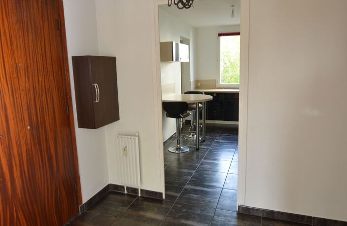 Appartement - BRON — photo 2