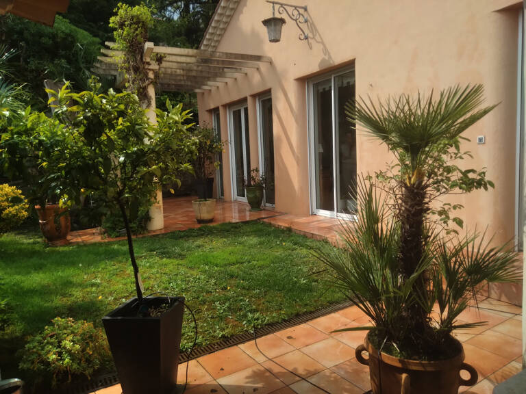 VENTE - MAISON - 127 M2 - 6 pieces - ALES — photo 1