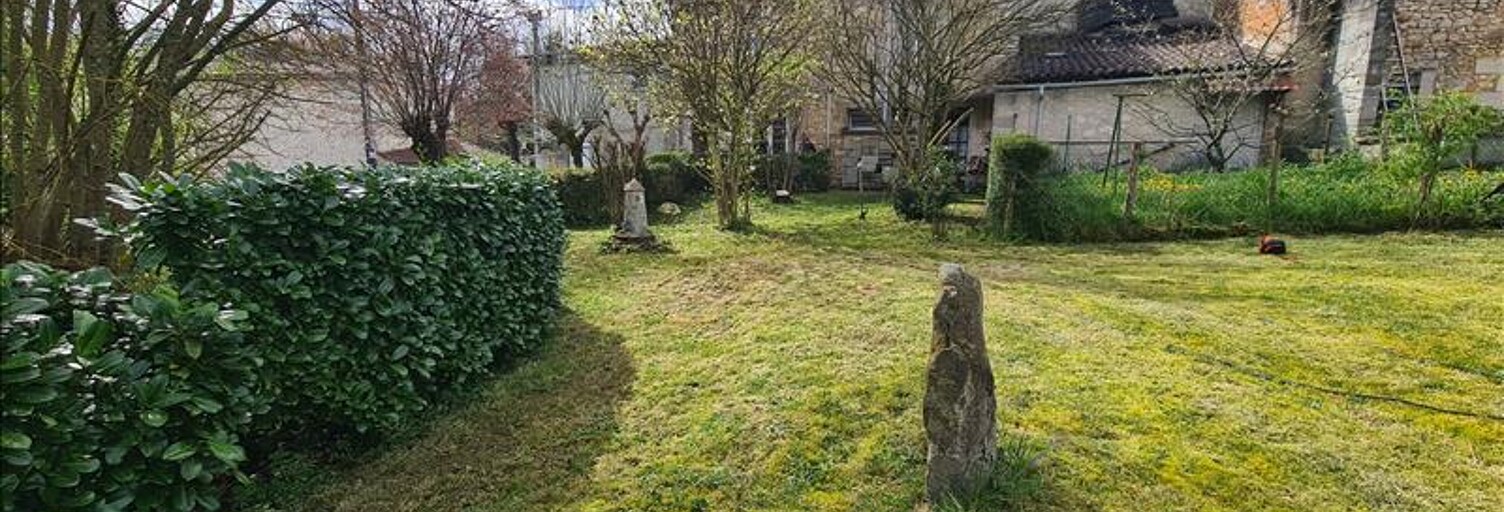 Maison 8 Pièces 158 m² à vendre à Montguyon (17270)